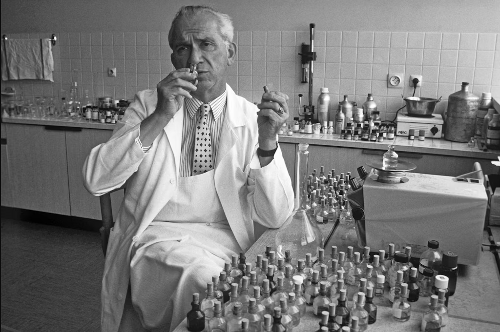 ادکلن هاکوپیان