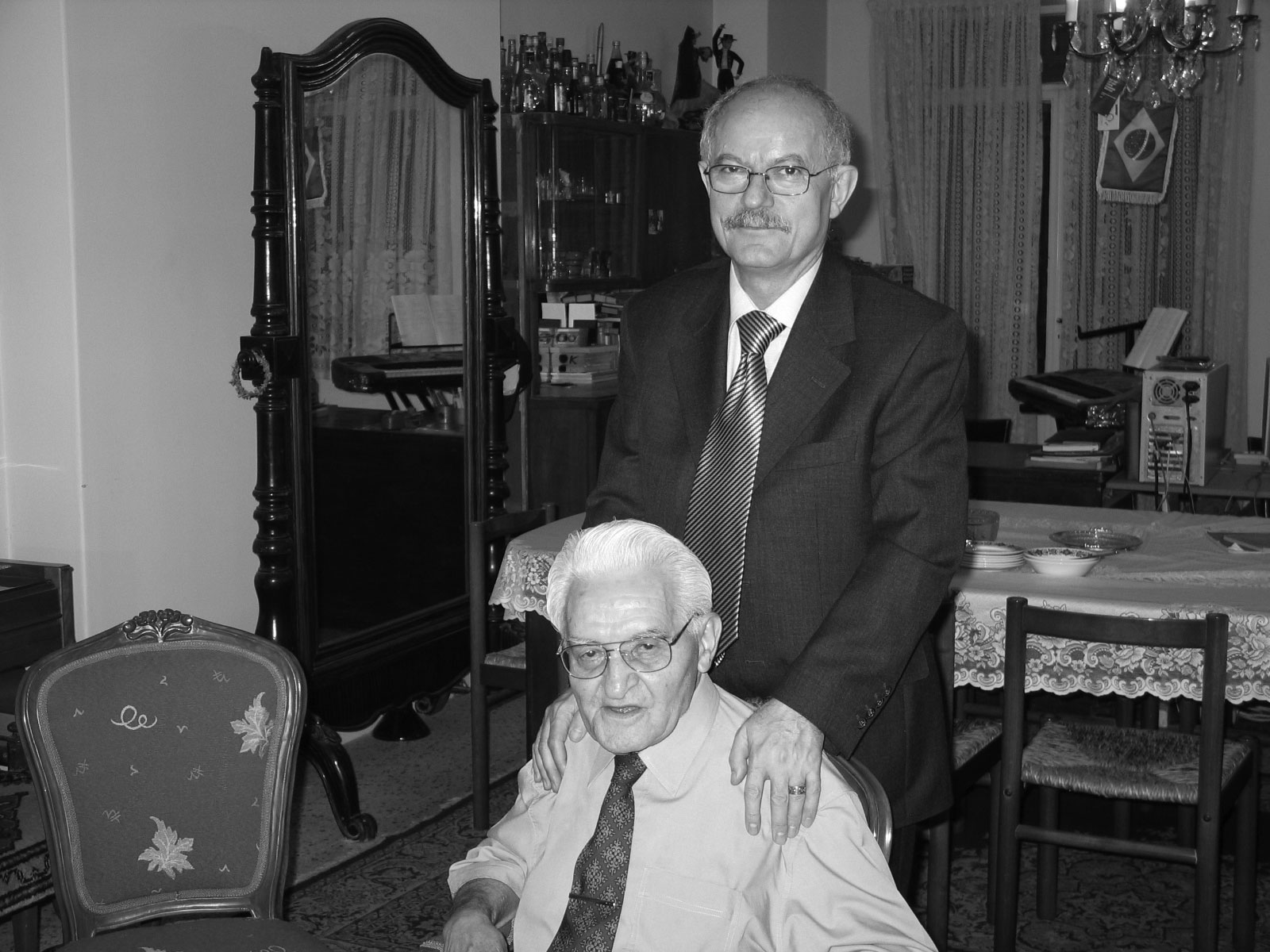 سومیات هاکوپیان 